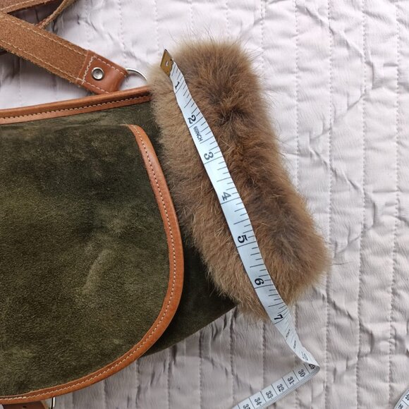 Vintage Green Suede Leather Shearling Fur Muff Adjustable Strap Purse w Pocket - Picture 13 of 13